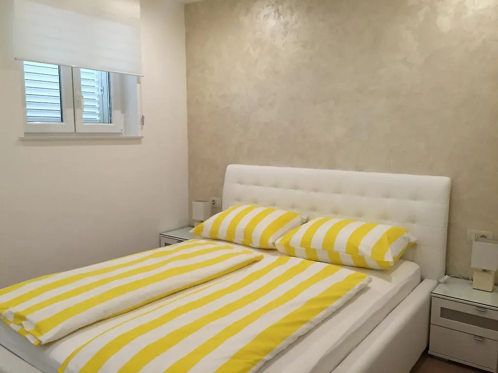 Apartments & Rooms Marina Dramalj